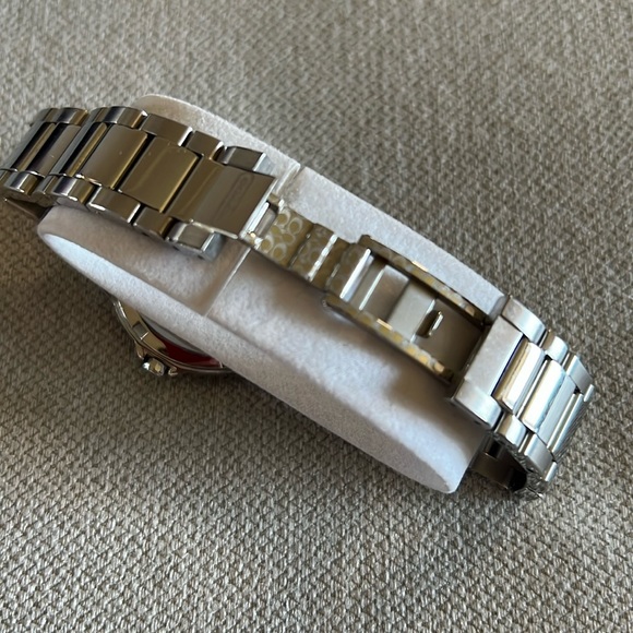 EUC Coach Silver Signature Link Stainless Steel Band Watch - Picture 8 of 16
